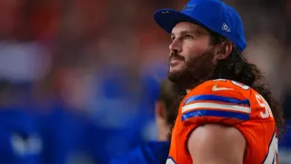 Broncos' Alex Singleton Had Surgery for Testicular Cancer a Day After Playing a Prime-Time Game